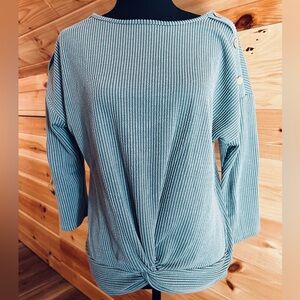 Wilde Twist Front Button-Detail Top